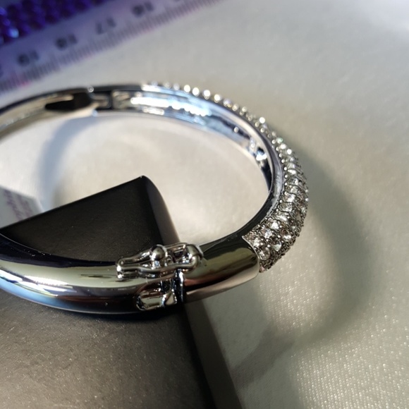 LAST 2 Left Lia Sophia LNWT Austrian Crystal brace - Picture 2 of 7